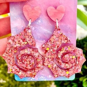 Acrylic Seashell Dangle Earrings